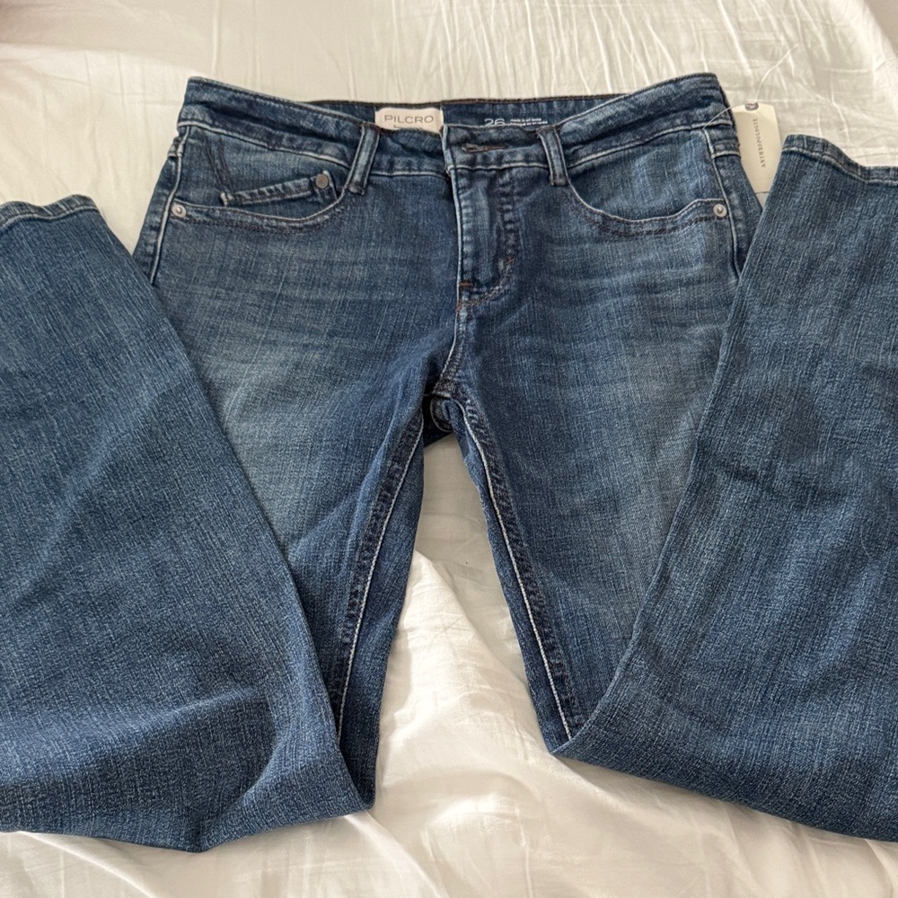 Pilcro Women's Classic Indigo low rise Bootleg Leg Jeans